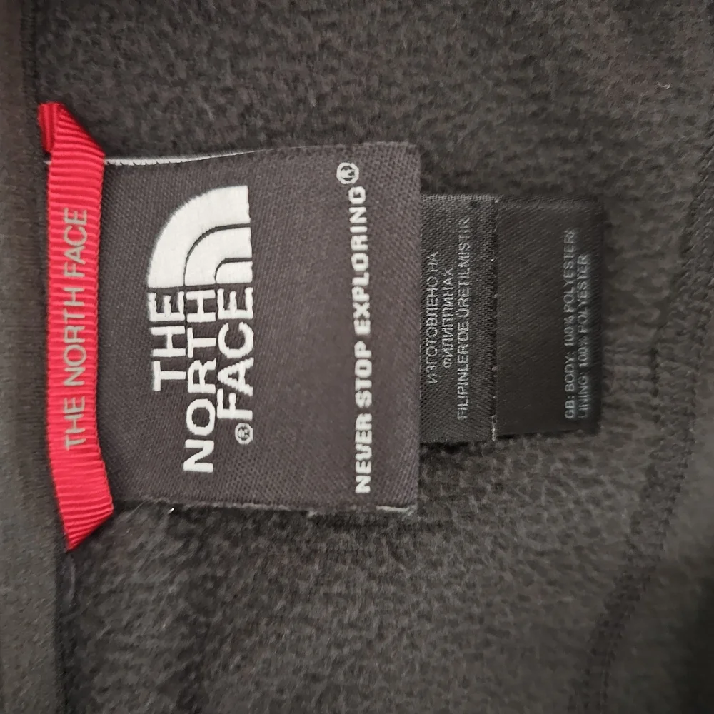 The North Face Men's WindWall Jacket - Size L - Black - Wind-Resistant